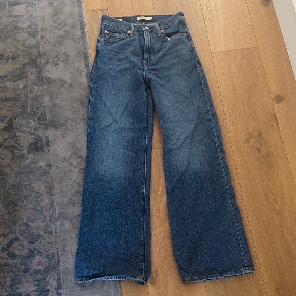 Levi Ribcage Wide Leg Jean